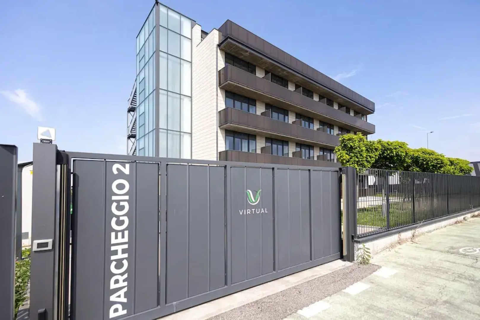 Virtual-Superior Apartments Milano Opera