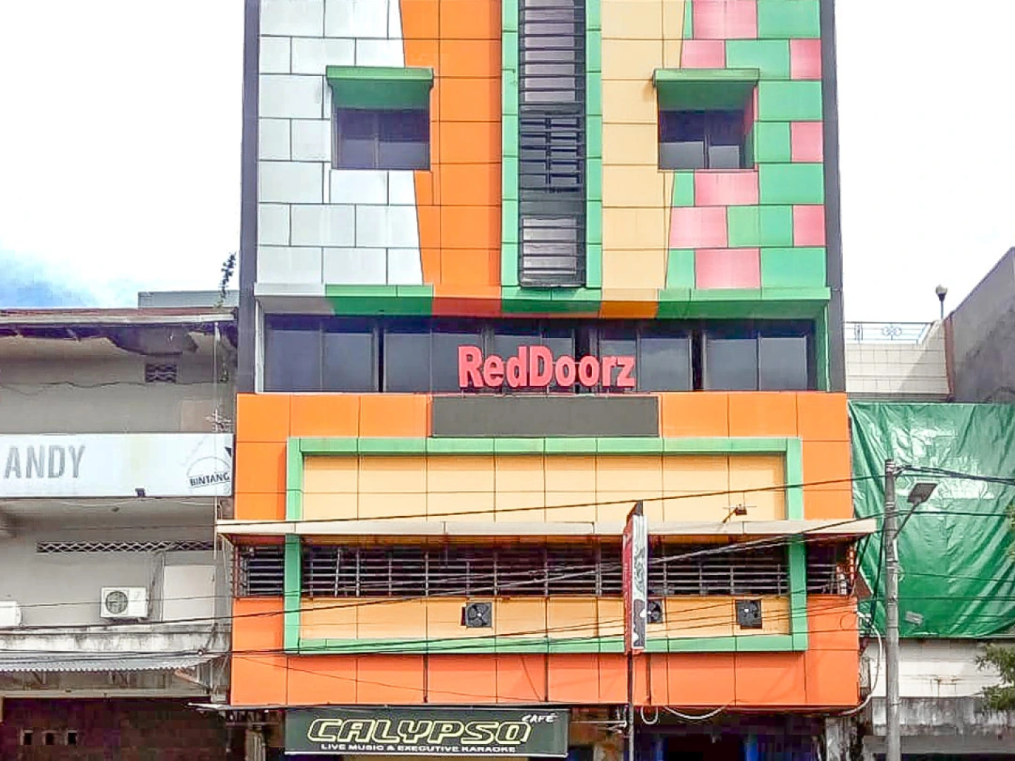 Ocean View Hotel Makassar RedPartner