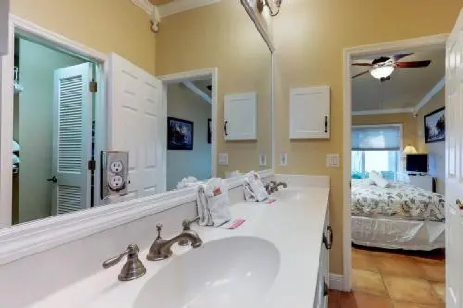 Palm Isle 3210 by RedAwning