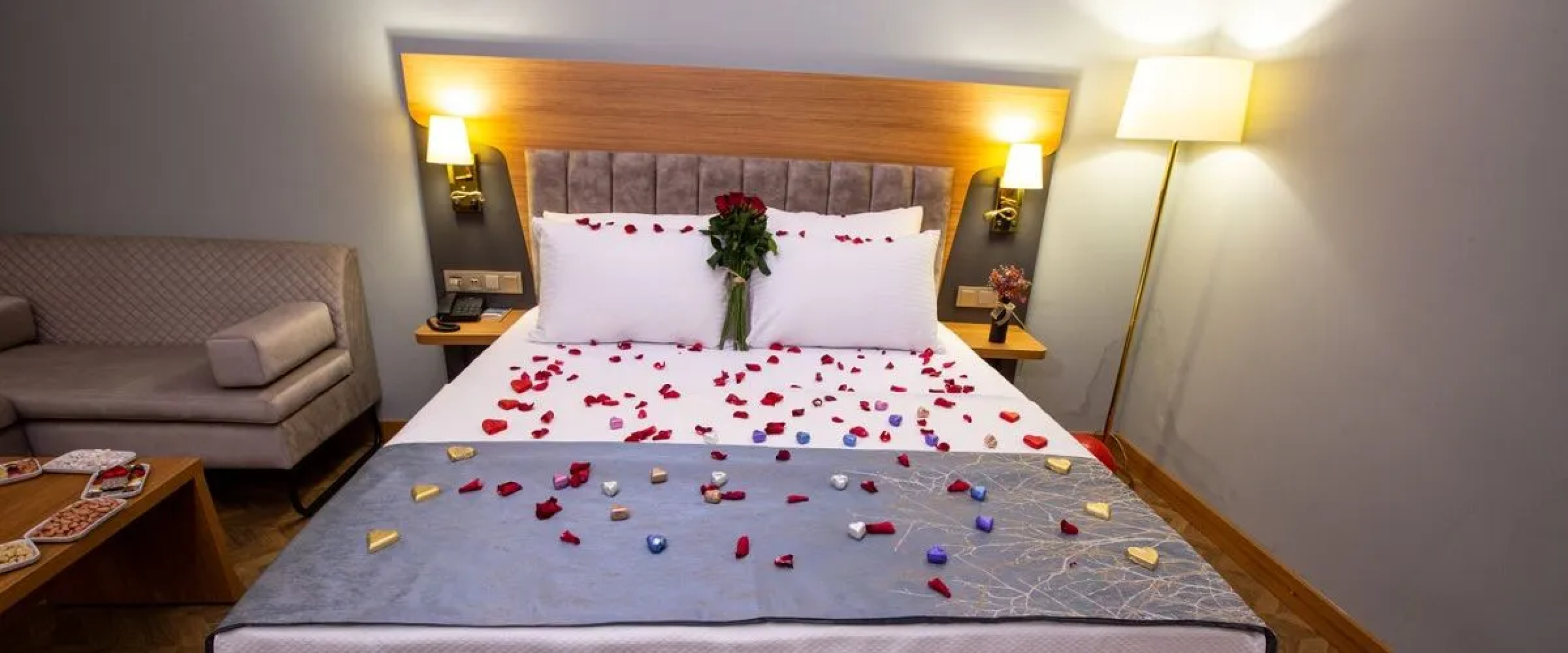 Grand White Hotel