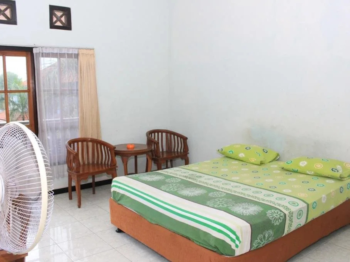 Baru Dua Beach Hotel and Restaurant