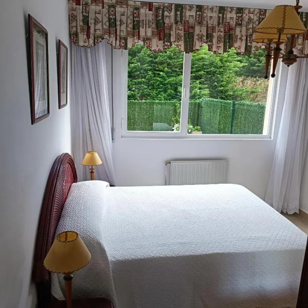 Apartamento con jardin privado junto playa Usil - Mogro