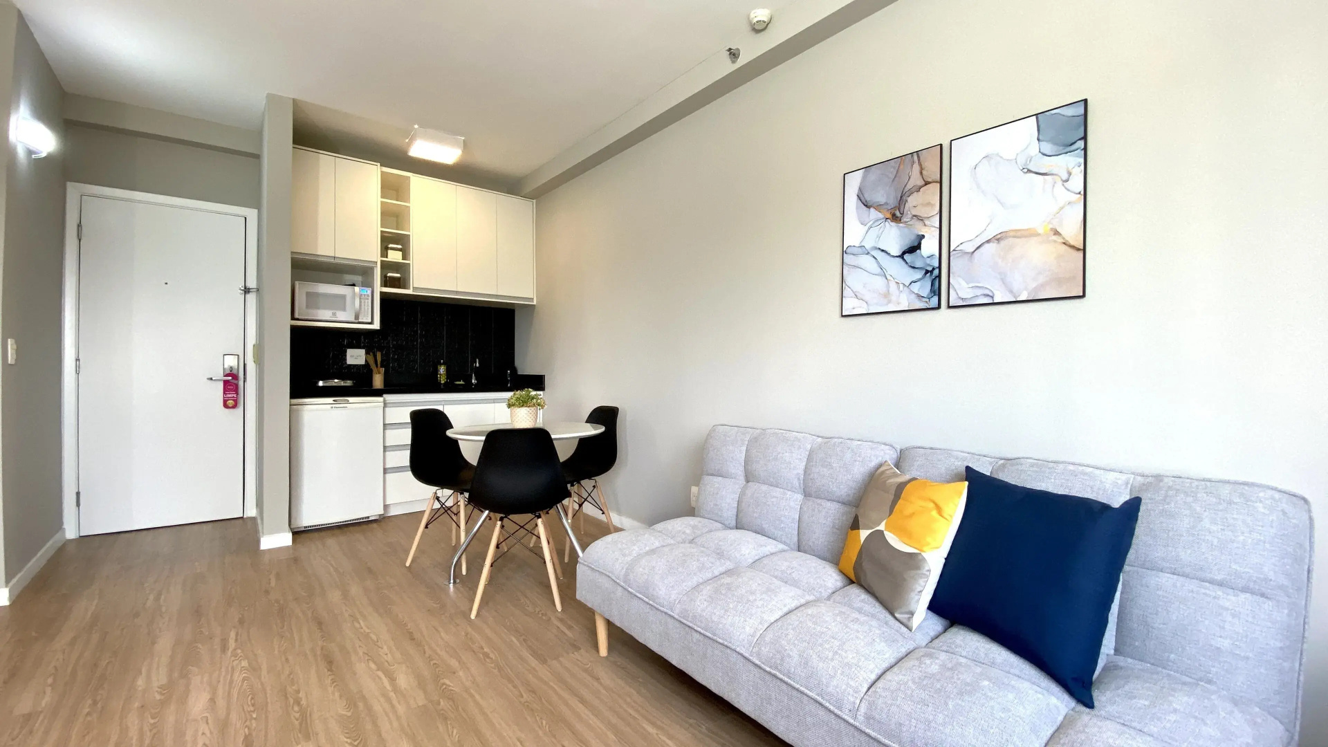 QSA - Anora Spaces - Metropolis Alphaville