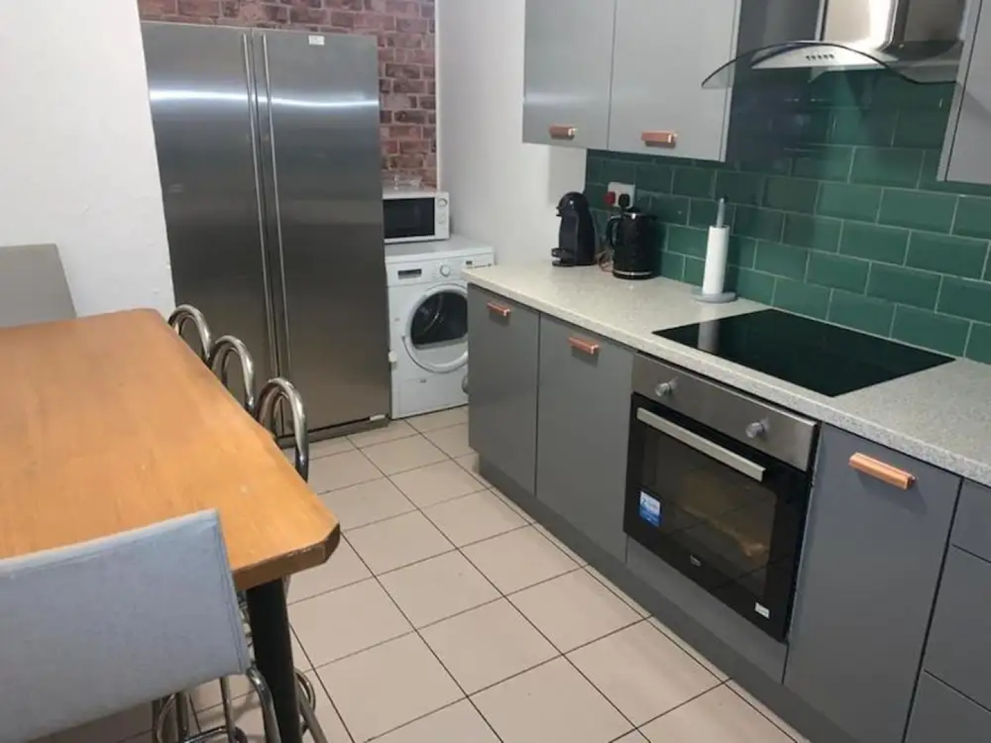 New Cross Mews 4 Bedroom 2 Bathrooms Fast Wifi Parking Sleeps up to 12