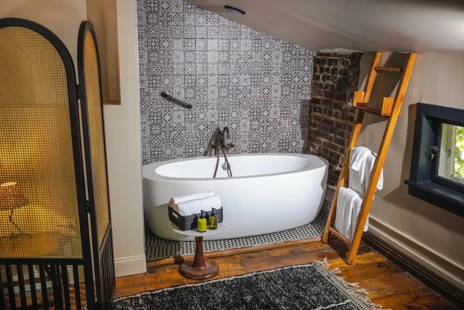 Kingston Carriage House