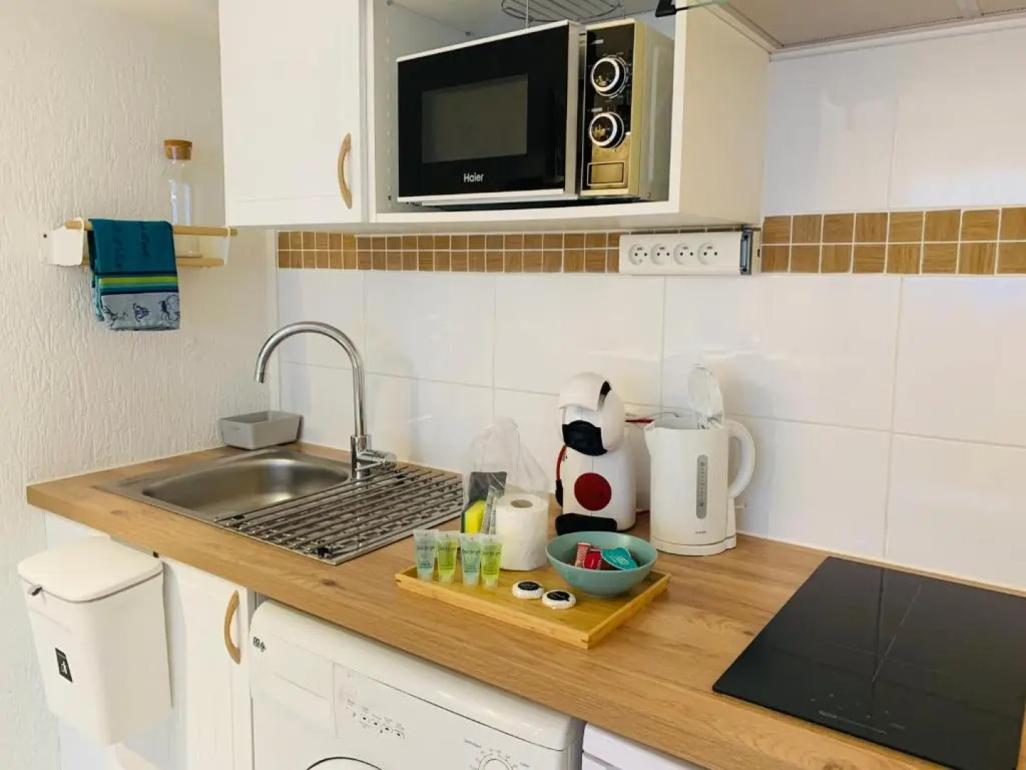 GOLFE JUAN Studio dans résidence avec piscine