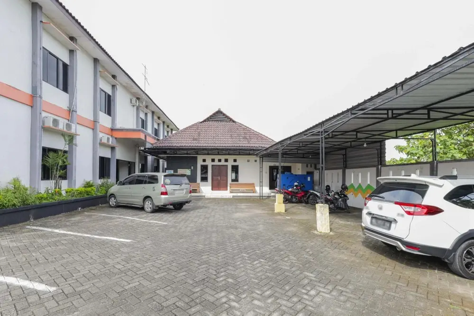 RedDoorz @ Hotel Nuansa Ngawi