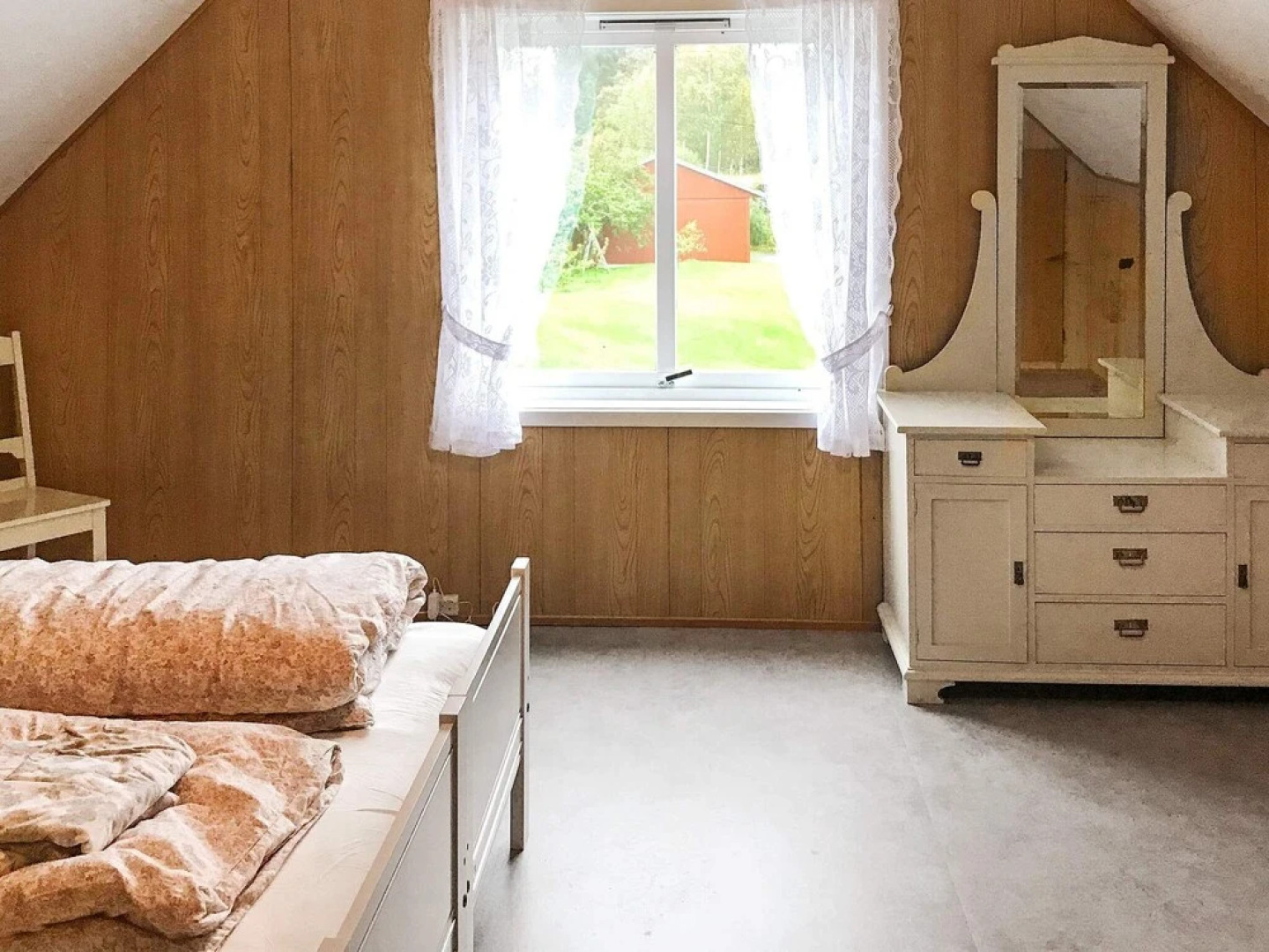 6 Person Holiday Home in Lonevåg