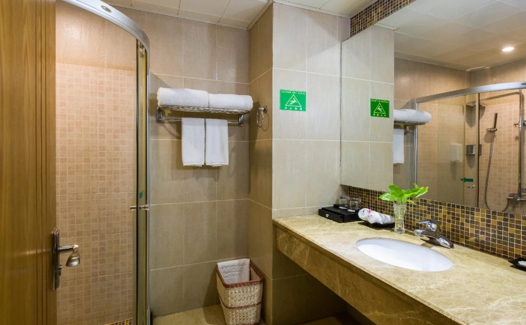 Changlong Hotel Qionghai