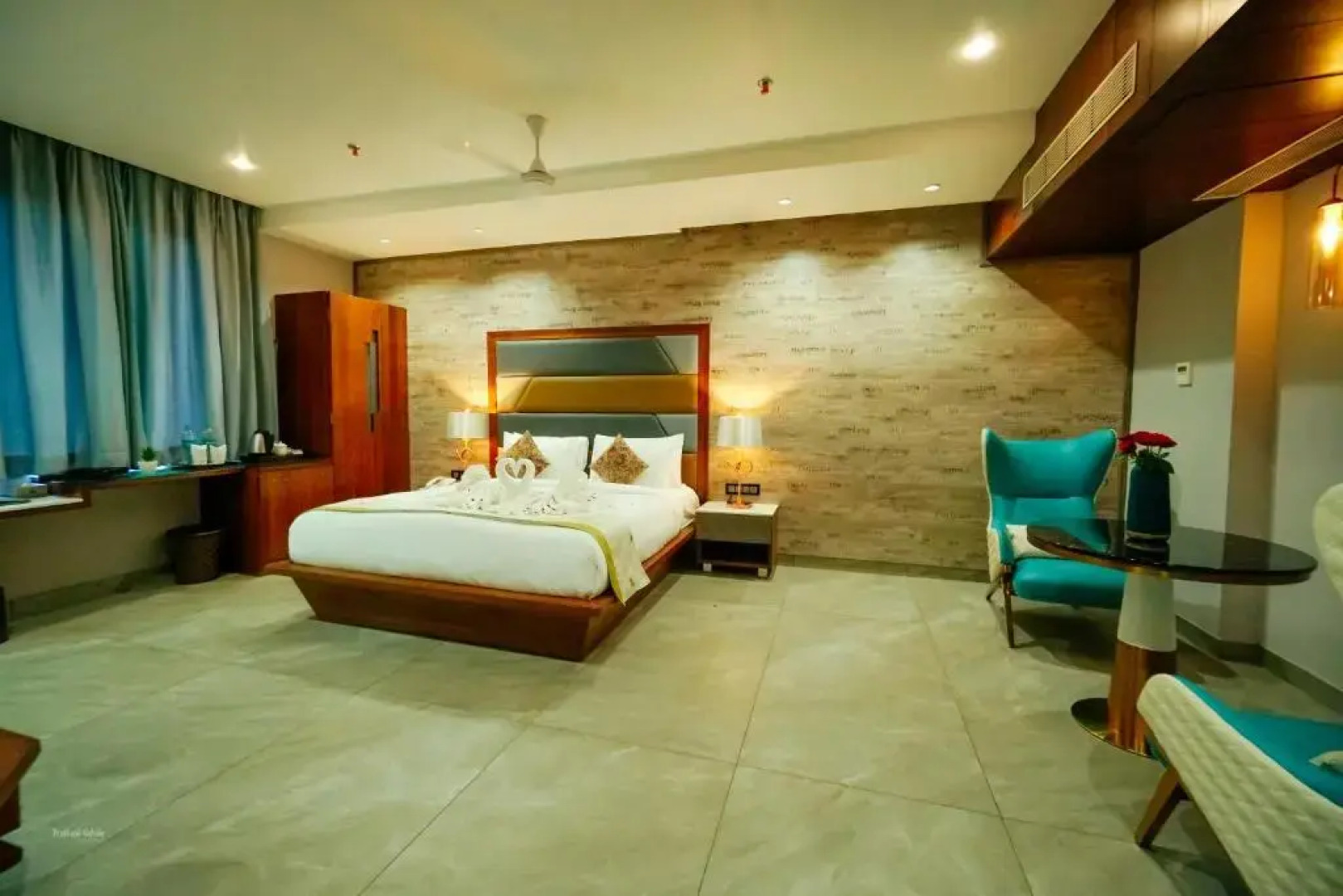RG Exclusive Hotel-Akola