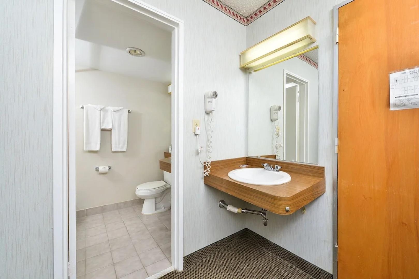 Americas Best Value Inn Cleveland Airport