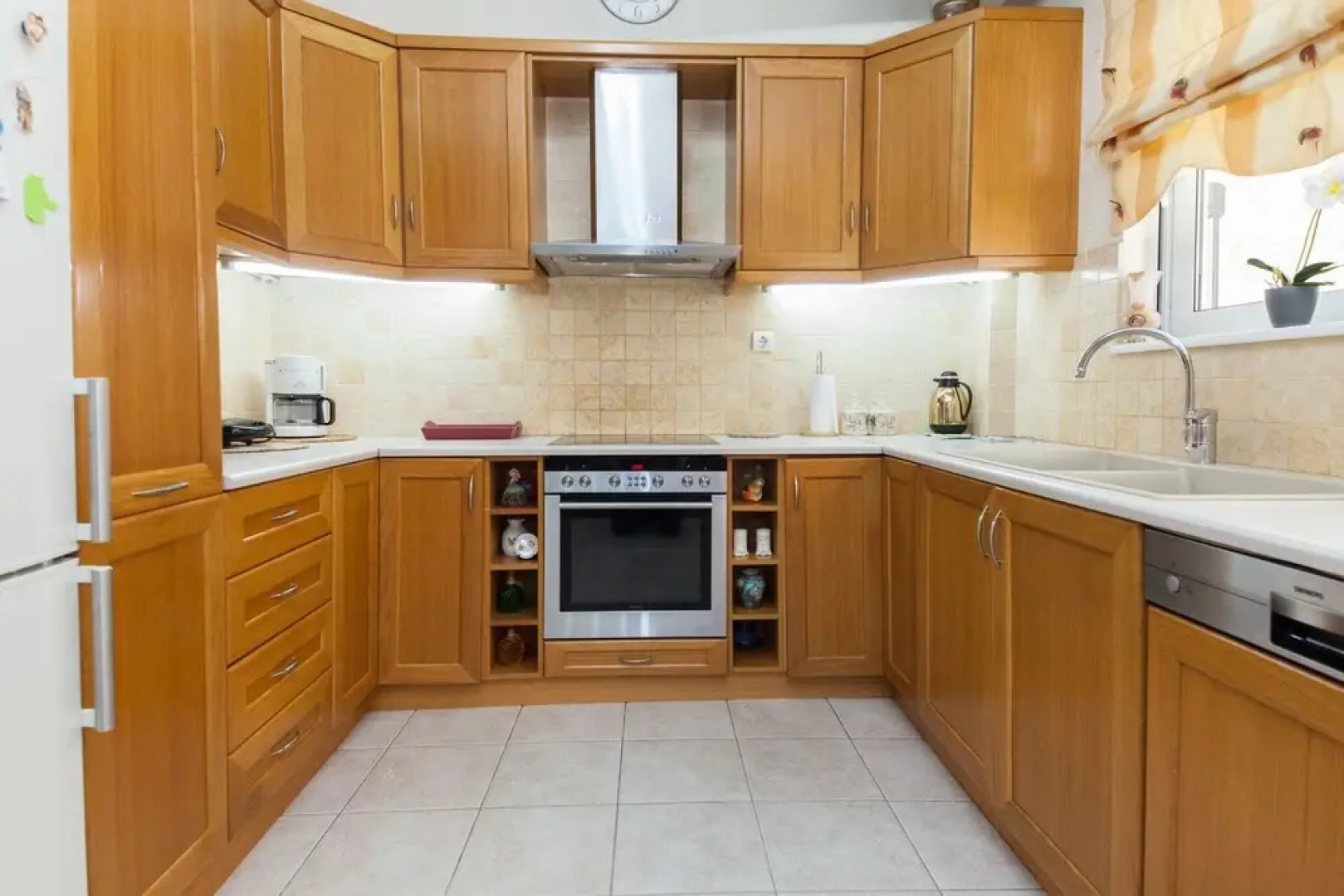 Deluxe 2 Bedroom apt in Petroupoli