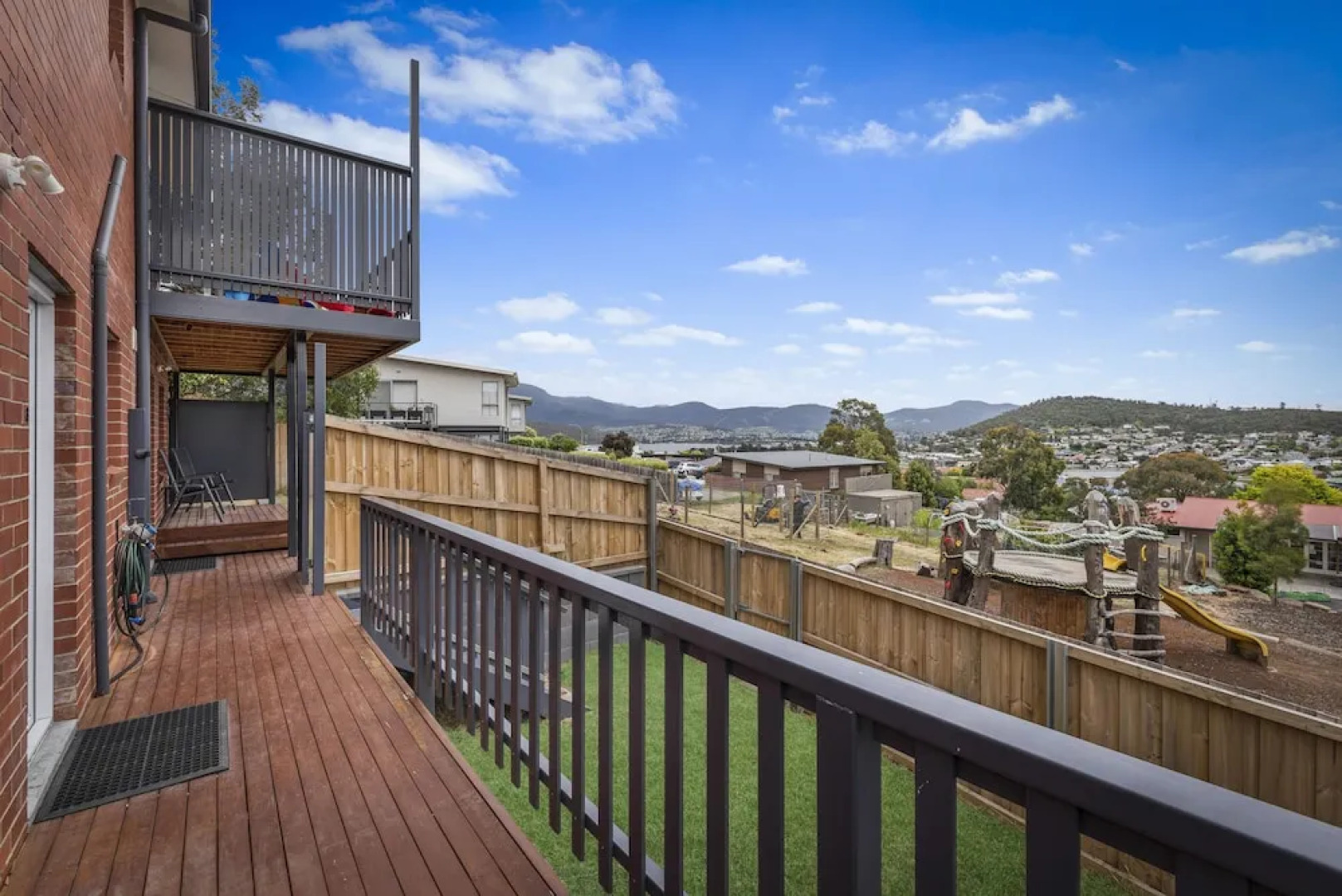 Cosy Cottesloe - Mount Wellington View