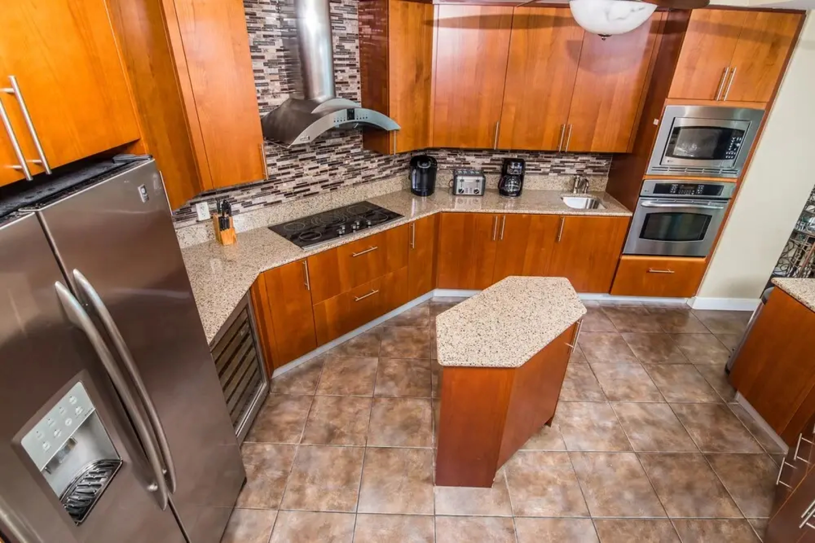 Ocean Vistas 909 3 Bedrooms 3 Bathrooms Condo