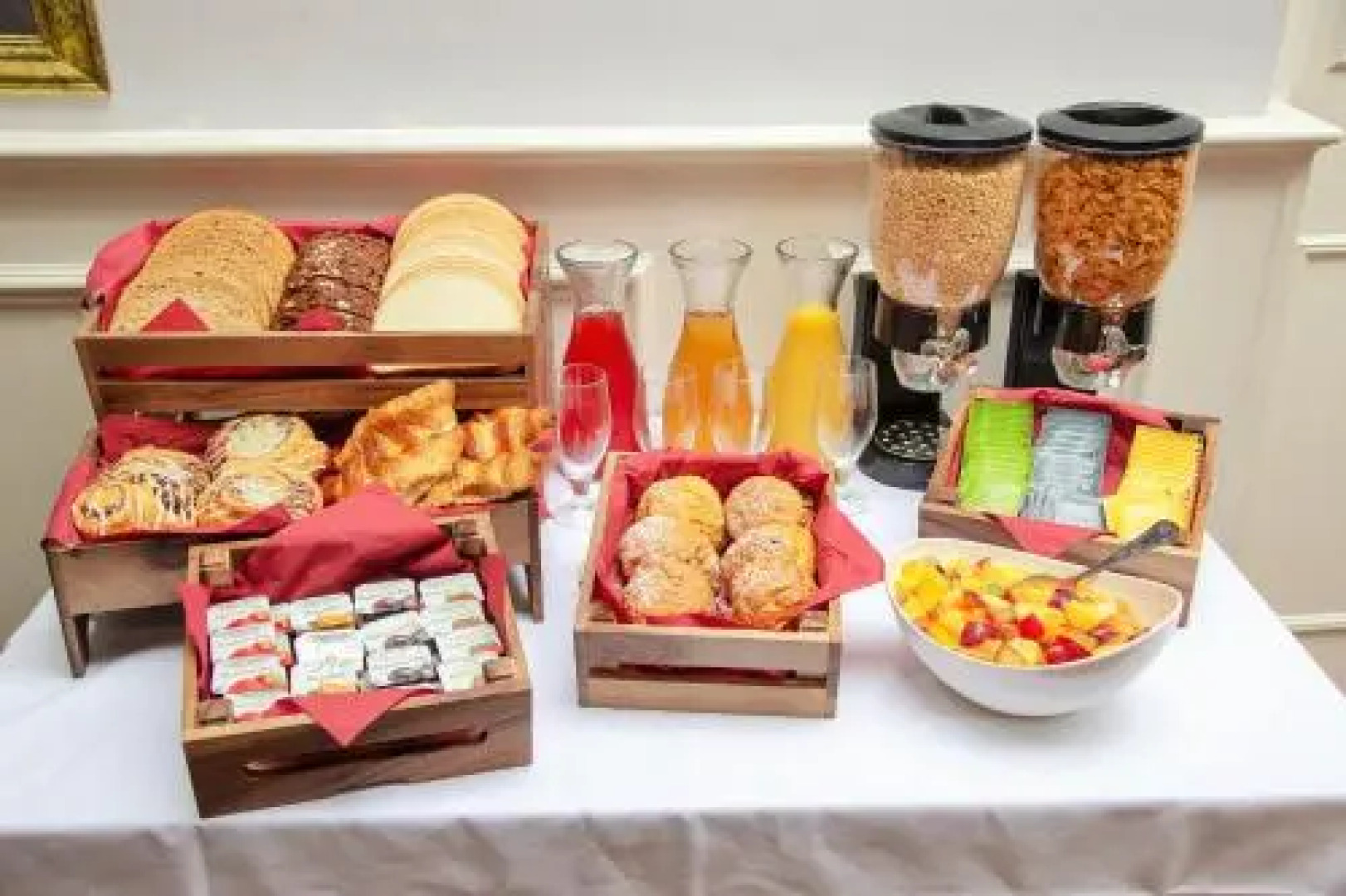 Peacockes Hotel & Complex