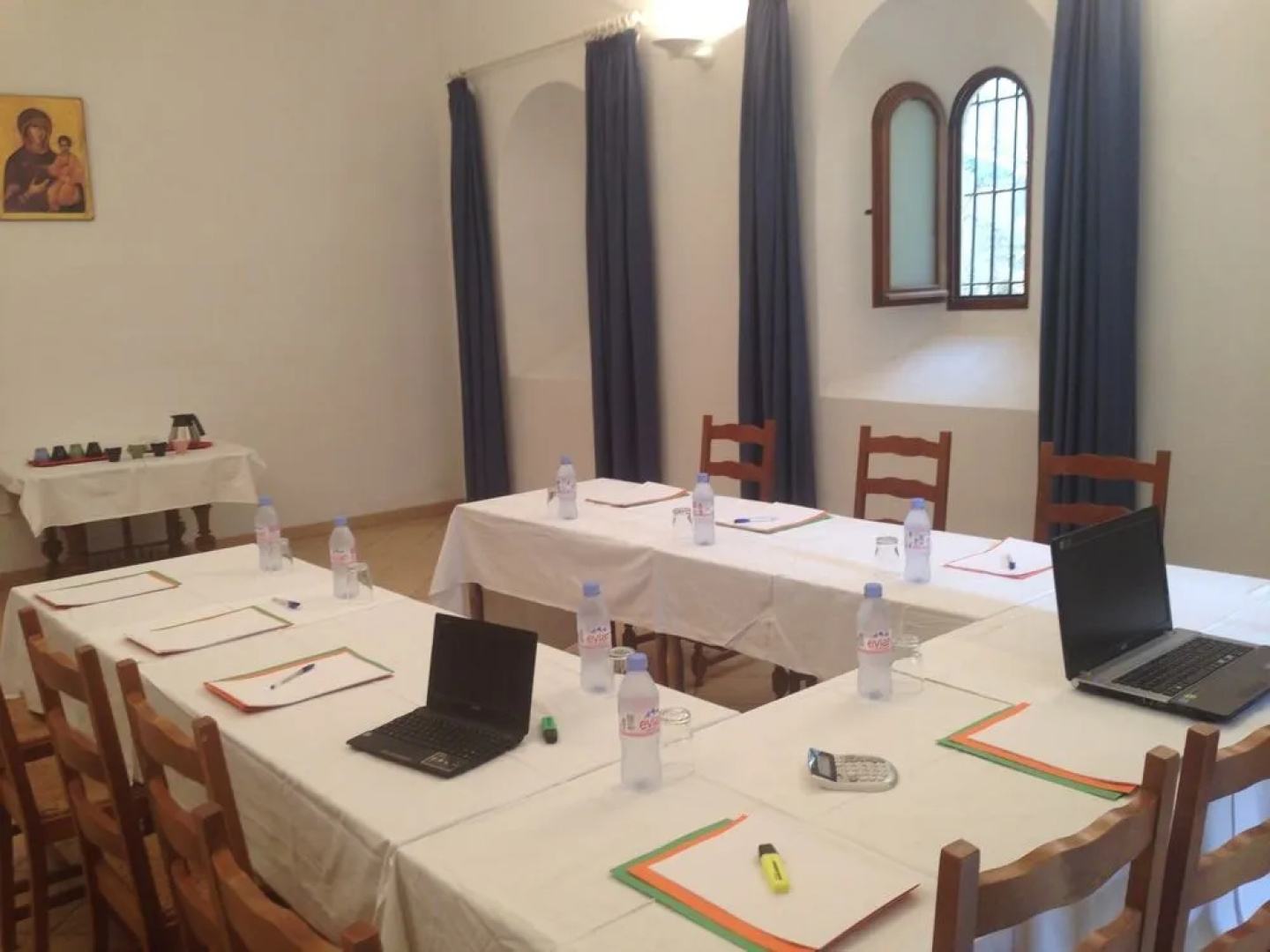 hostellerie de labbaye de frigolet