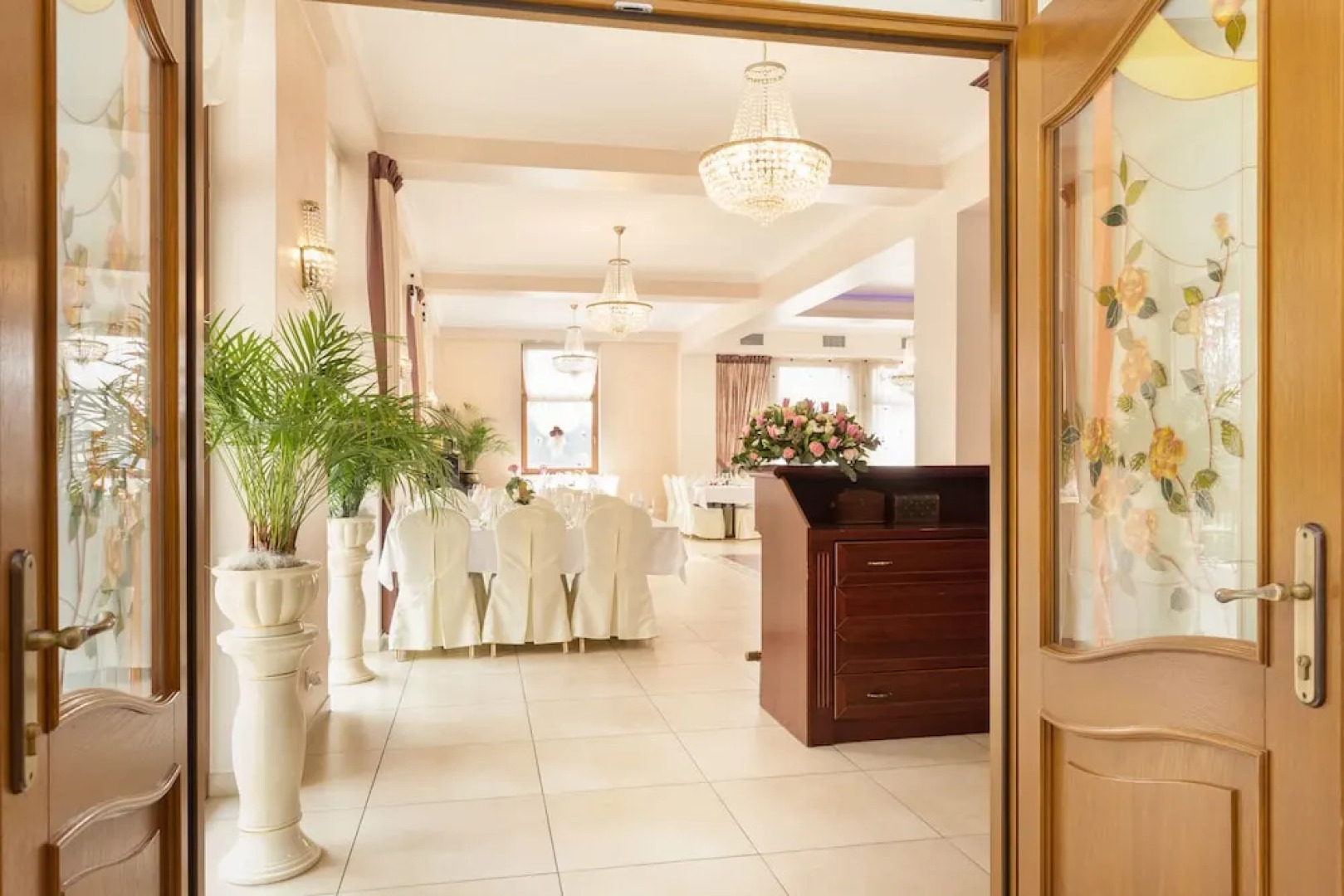 Lesna Perla - Restaurant and Hotel