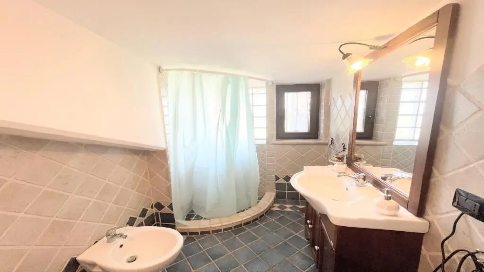 Lake View Luxury Villa and Pool