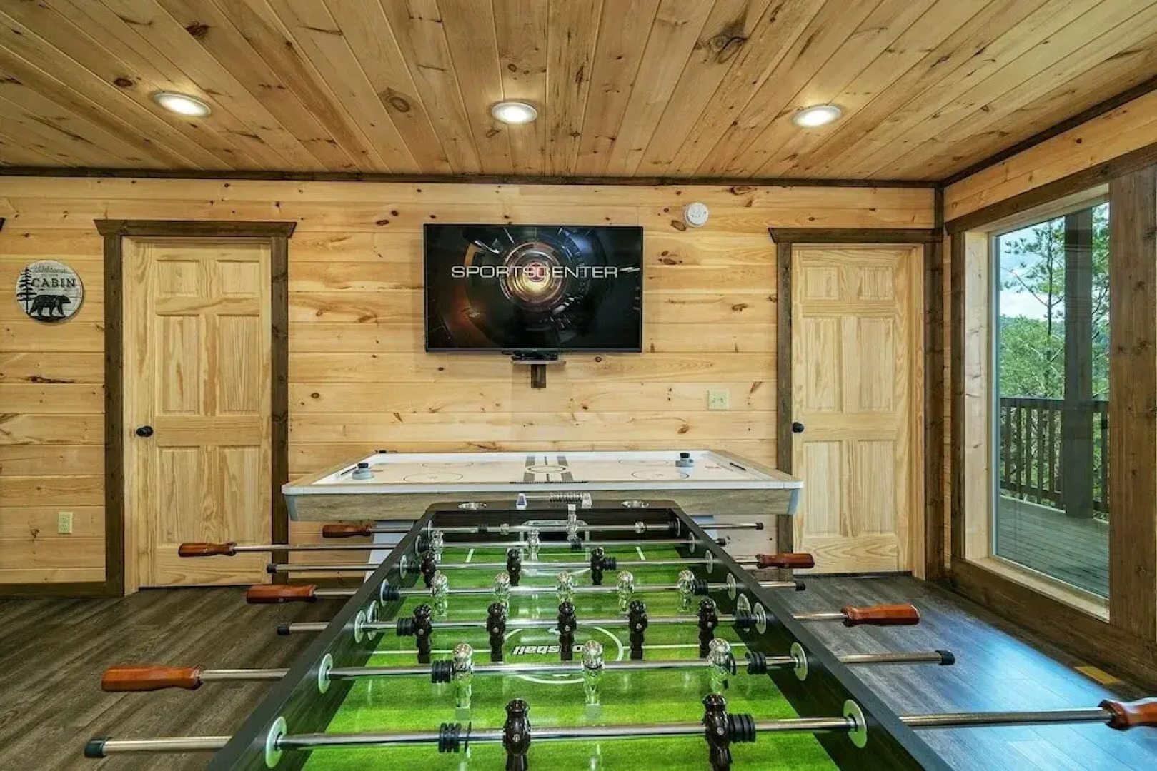 Take A Paws - 3 Bedrooms, 3 Baths, Sleeps 8 1 Cabin by RedAwning