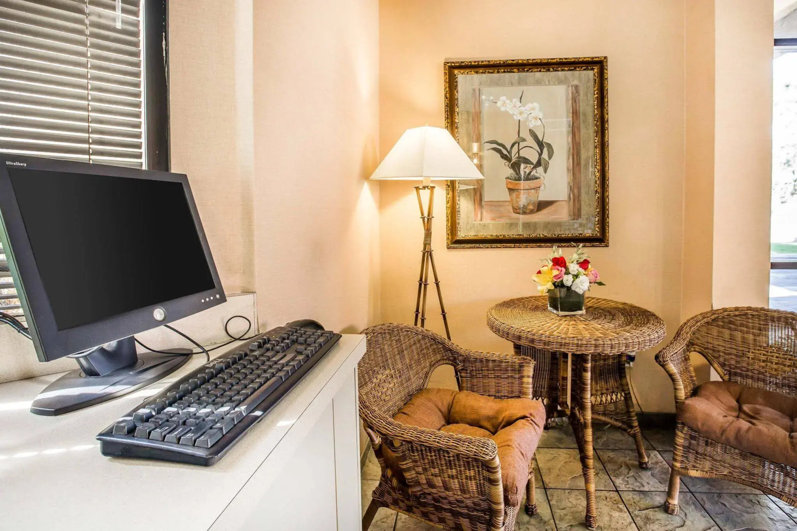 California Inn and Suites Bakersfield