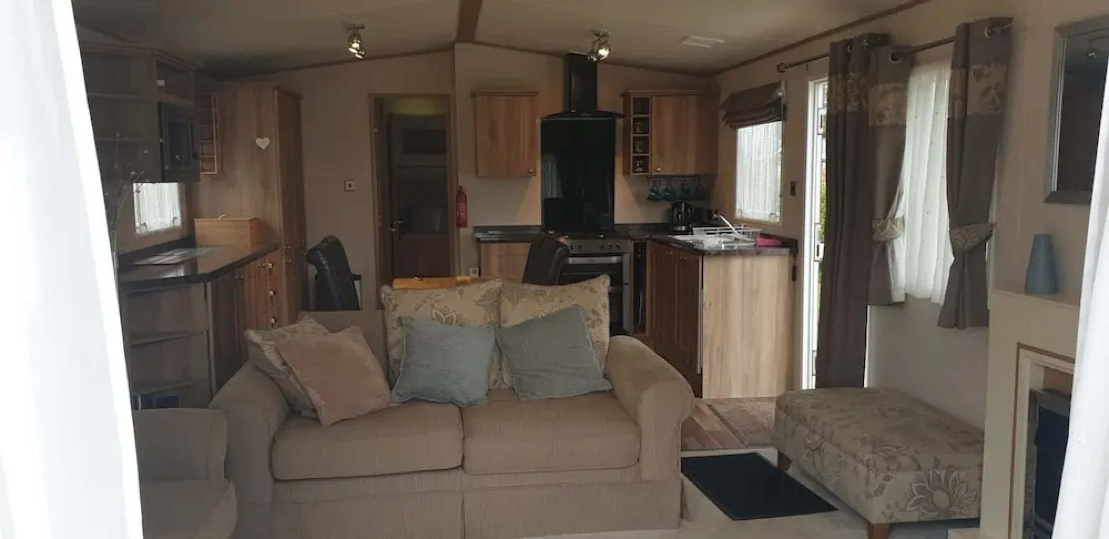 2-bed Caravan - Oakdene Forest Park