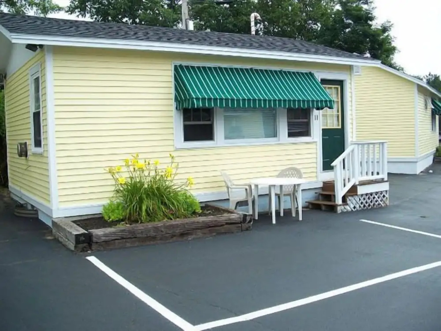 Drakes Island Resort