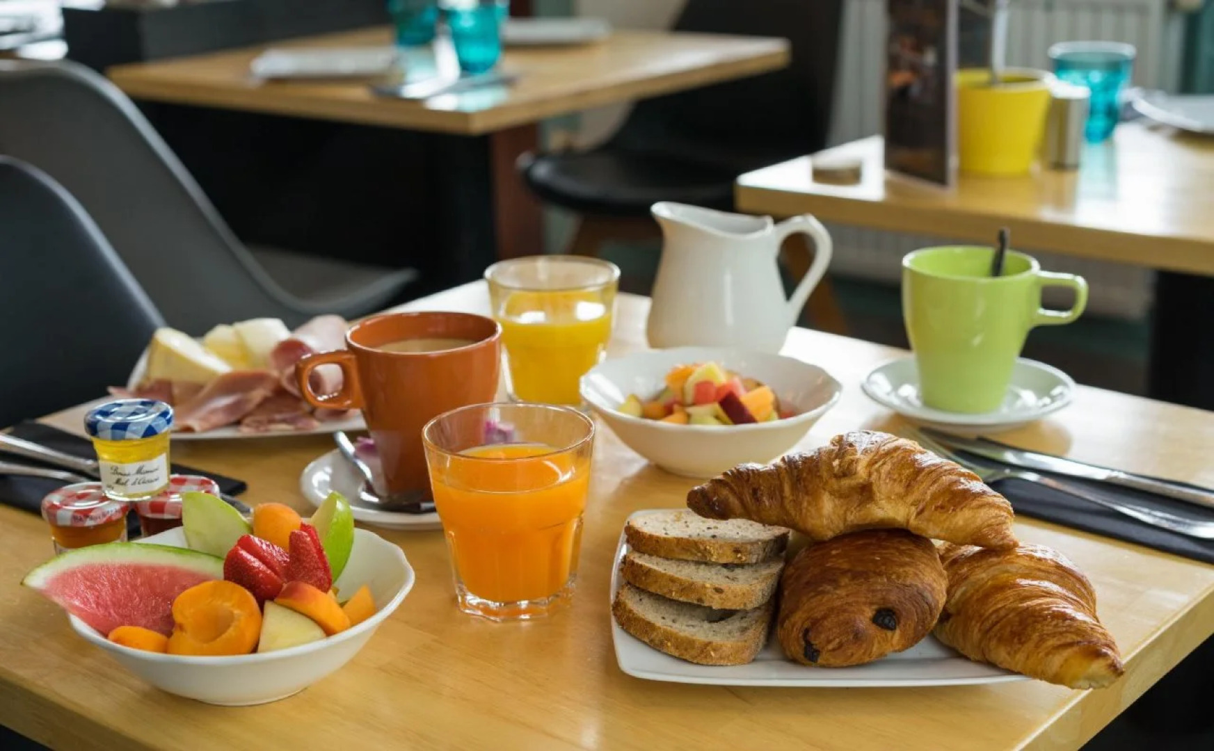 Logis Cris Hôtel et Restaurant - Lyon Sud-Est