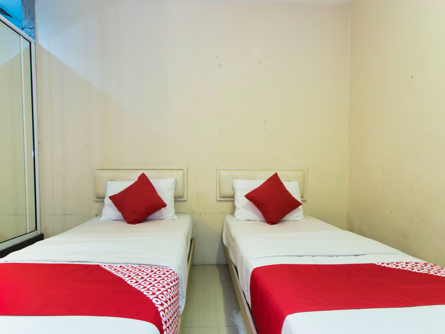 OYO 479 The Green Hotel