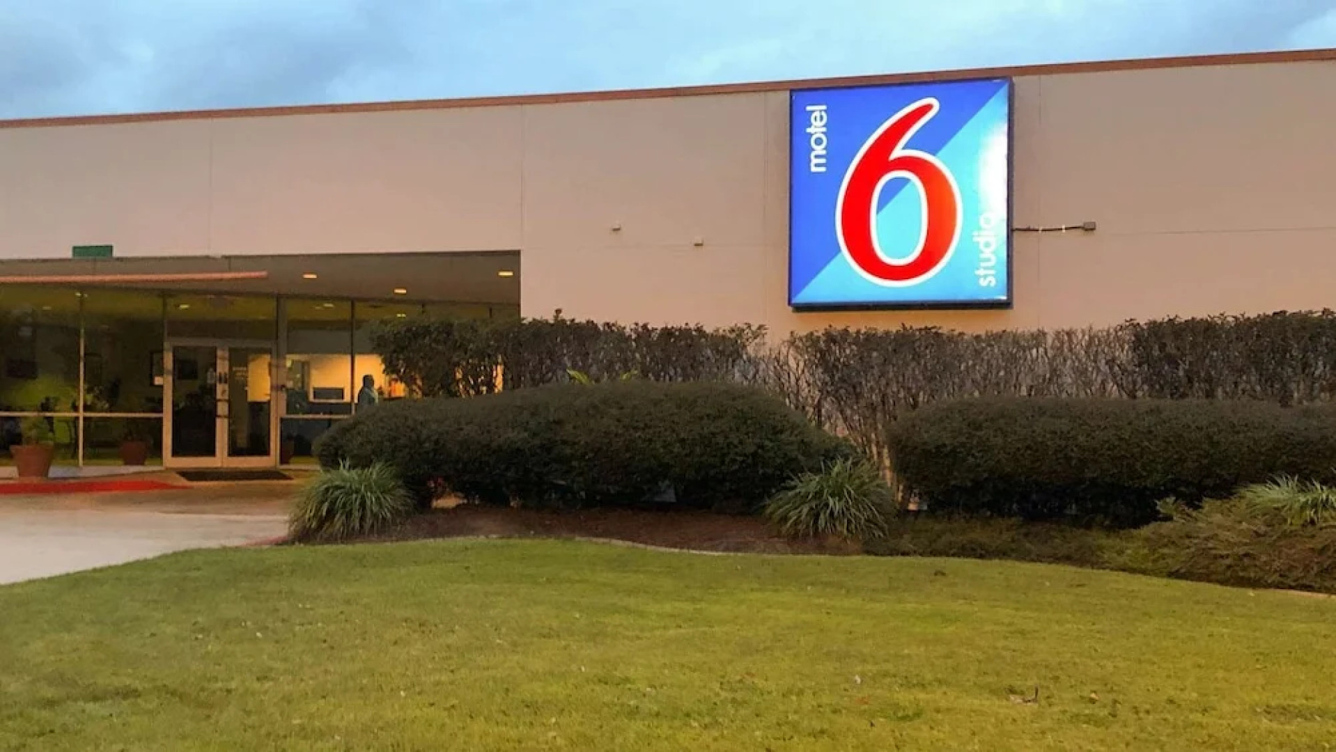 Studio 6 LaPlace, LA