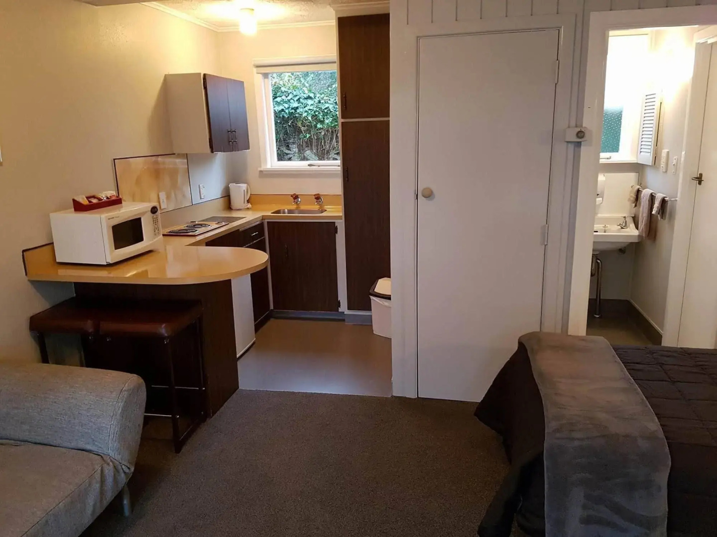 Camberley Court Motel