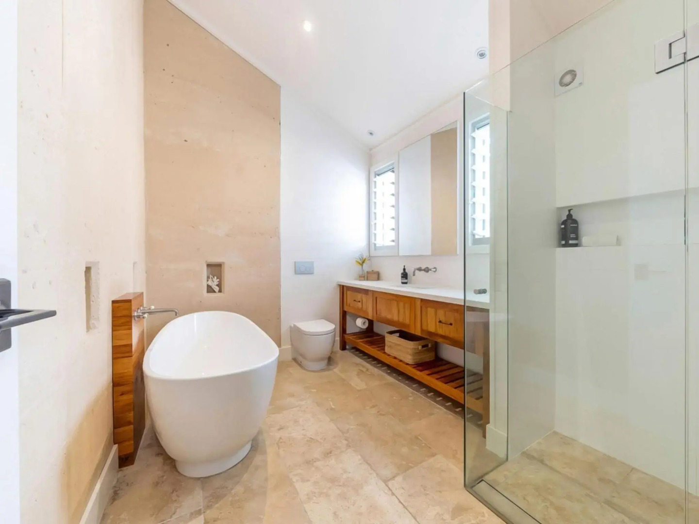 Coast at Hyams 4pm Check Out Sundays