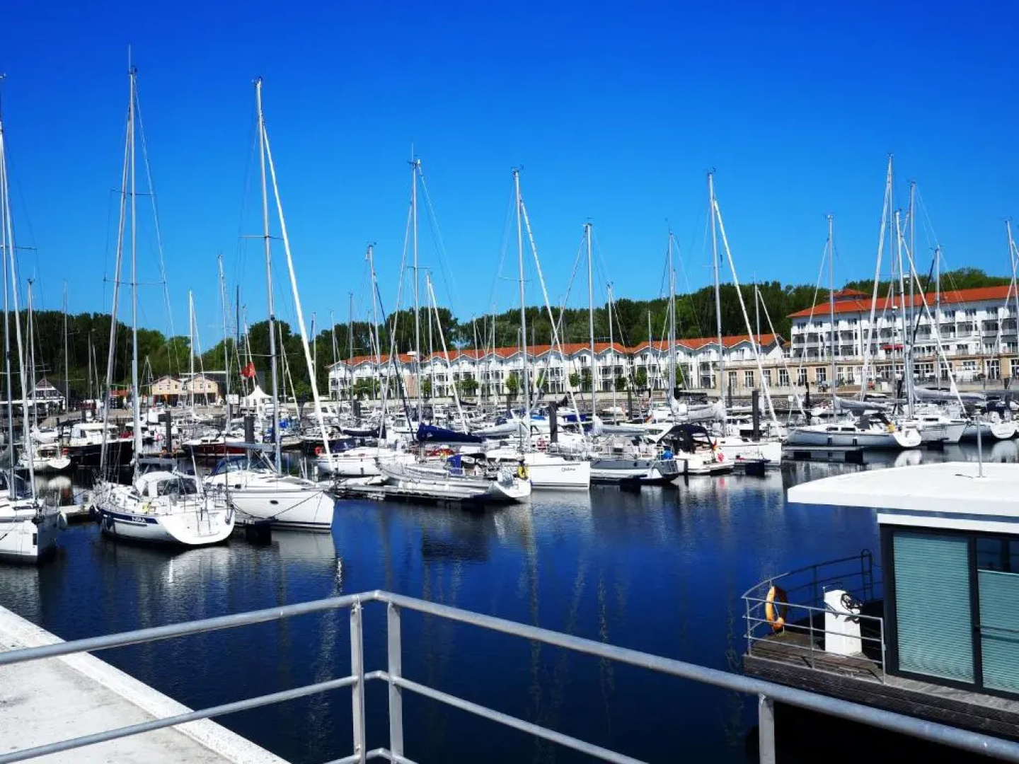 WELL Hausboote