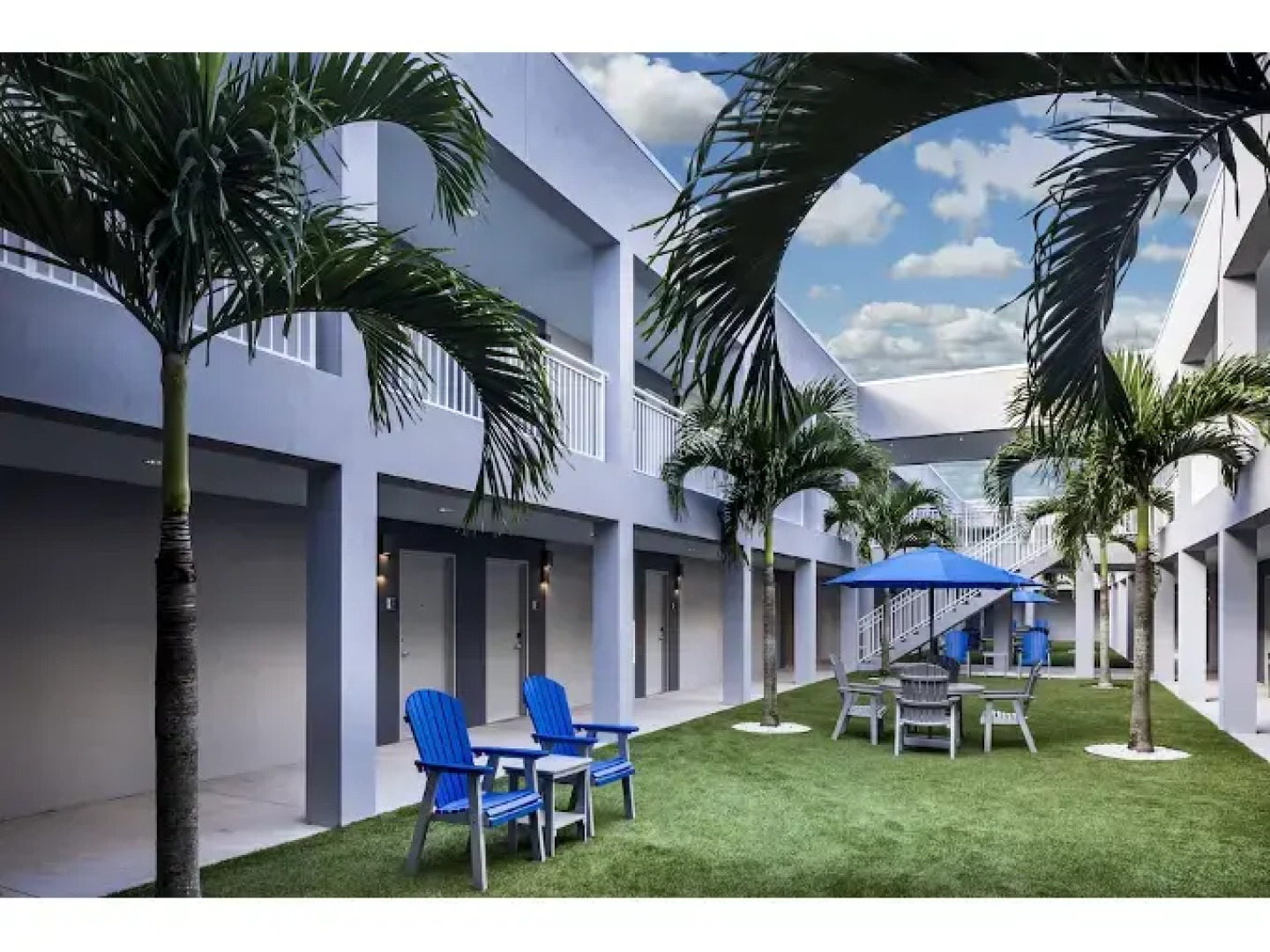 Star Suites By Riverside Theatre