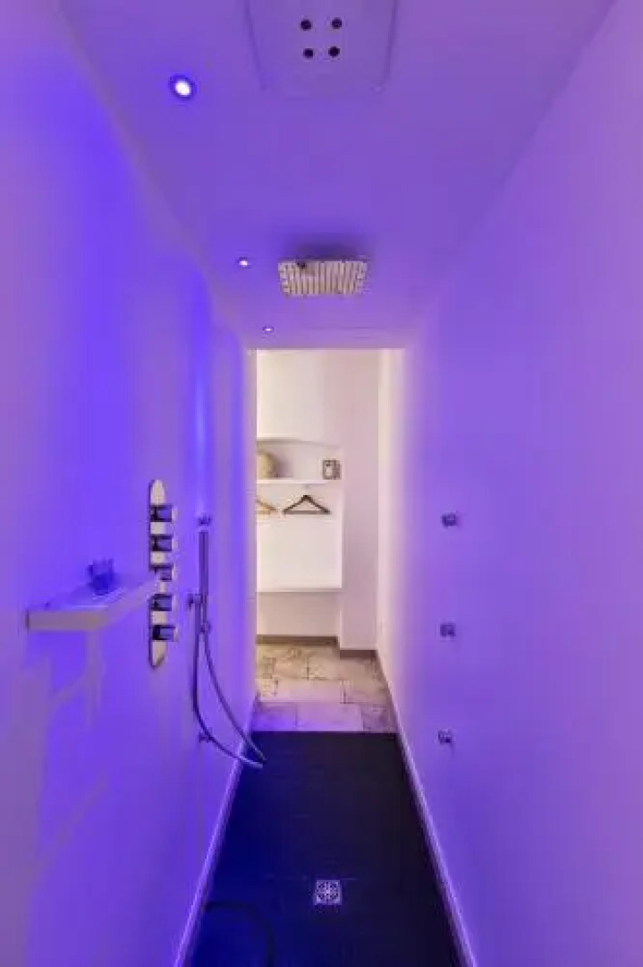 Bed And Breakfast T57