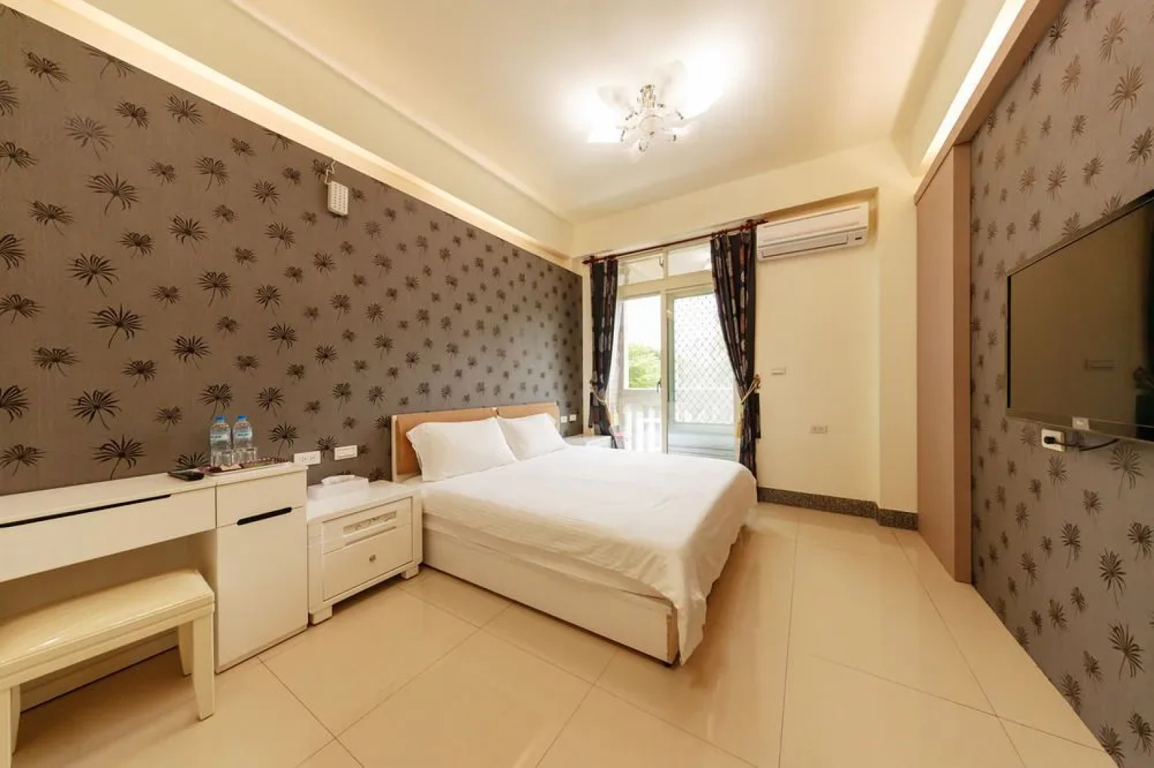 Playing Off 107 Bed and Breakfasts