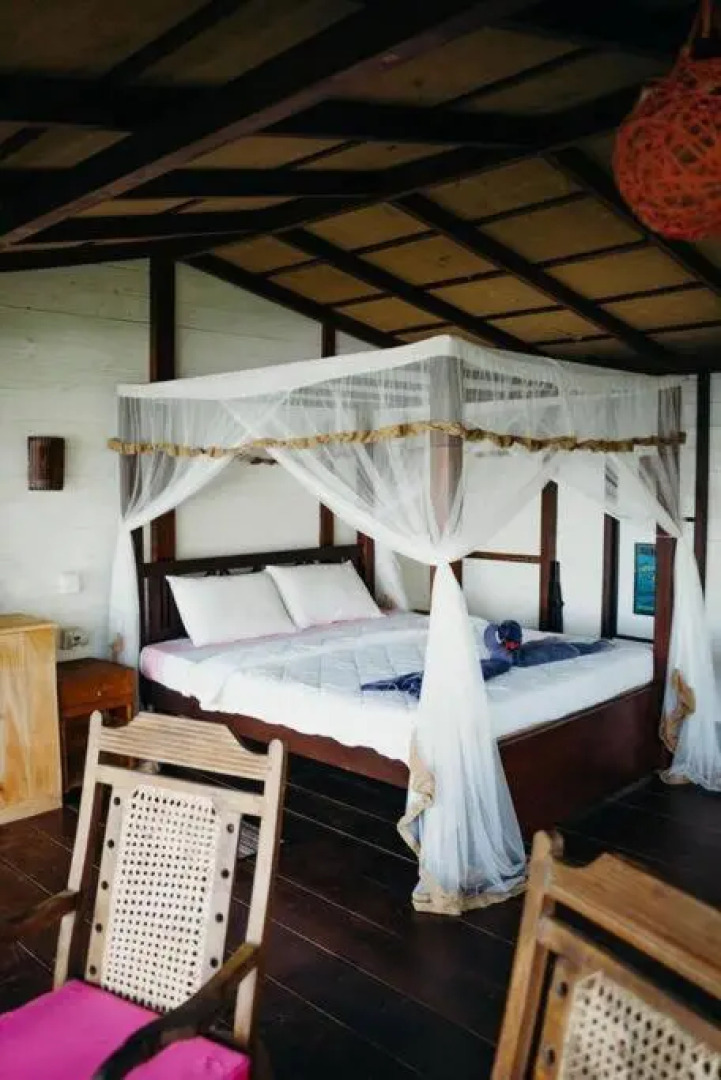 TS2W See More Beach Treehouse