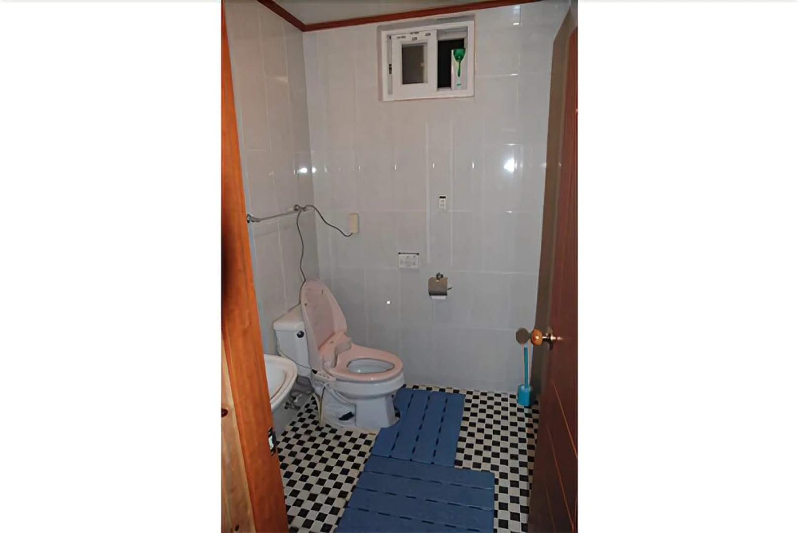 Hadong Inside the Scene Pension