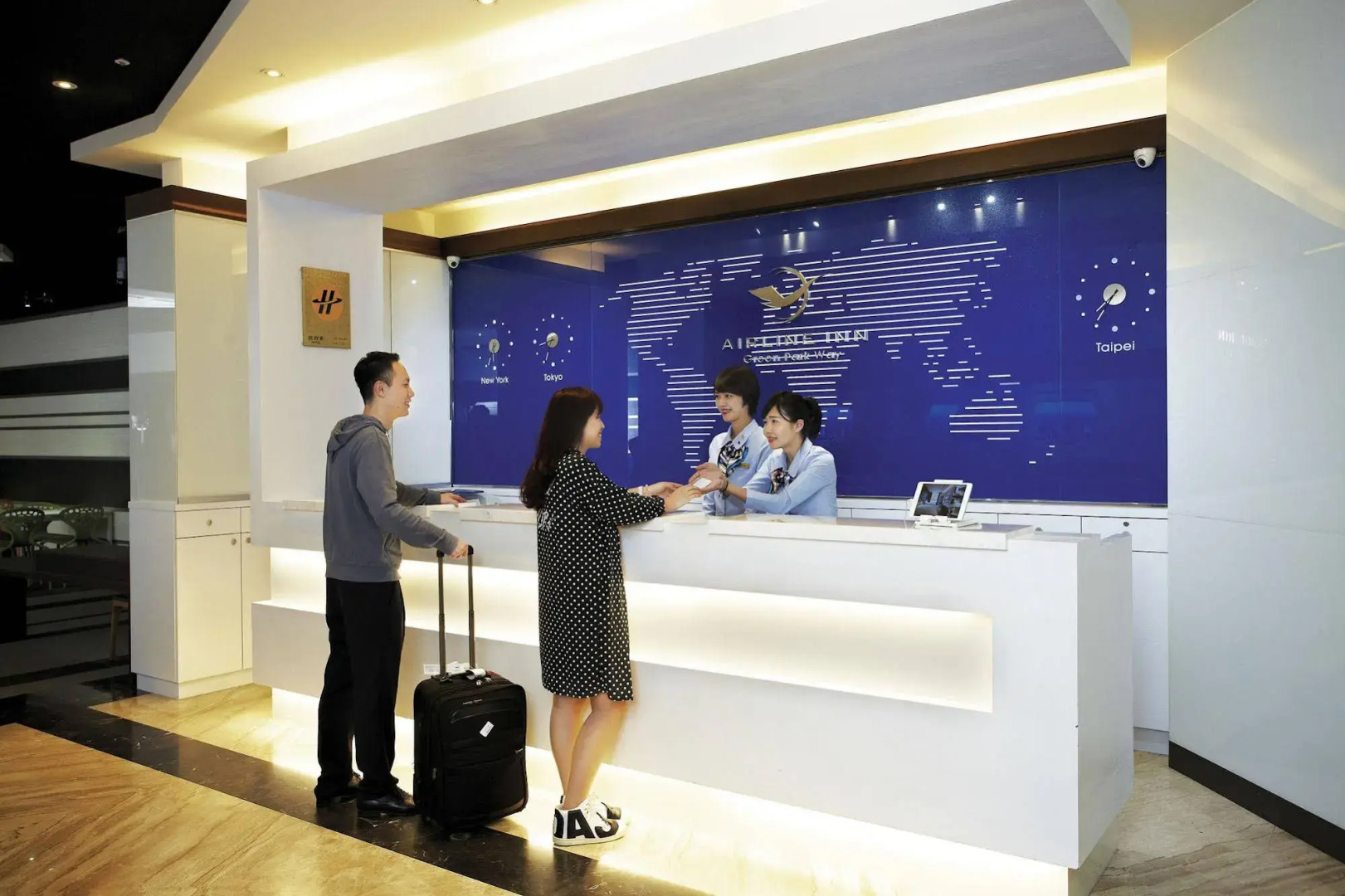 Airline lnn Green Park Way