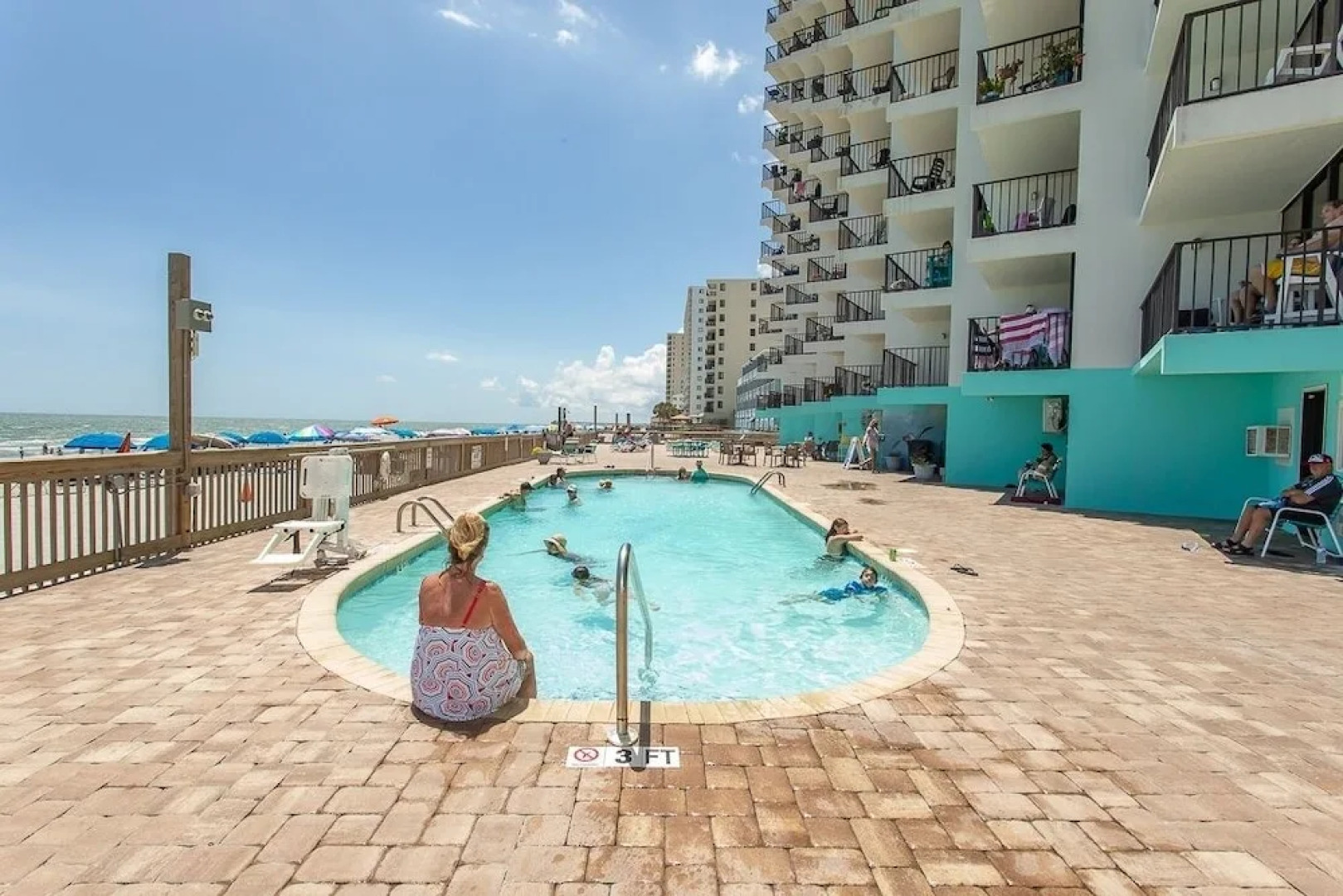 Royal Garden Resort 212 1 Bedroom Condo by Redawning