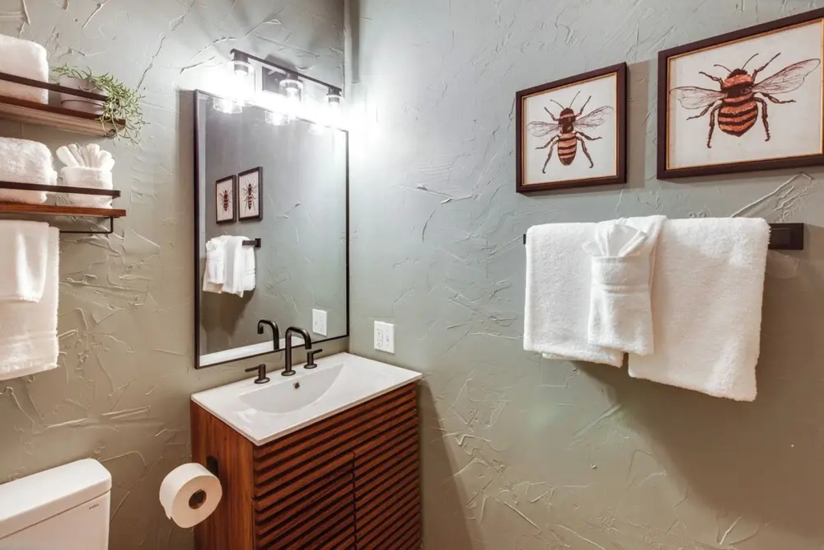 Cozy Red River Getaway - Walk to Main Street