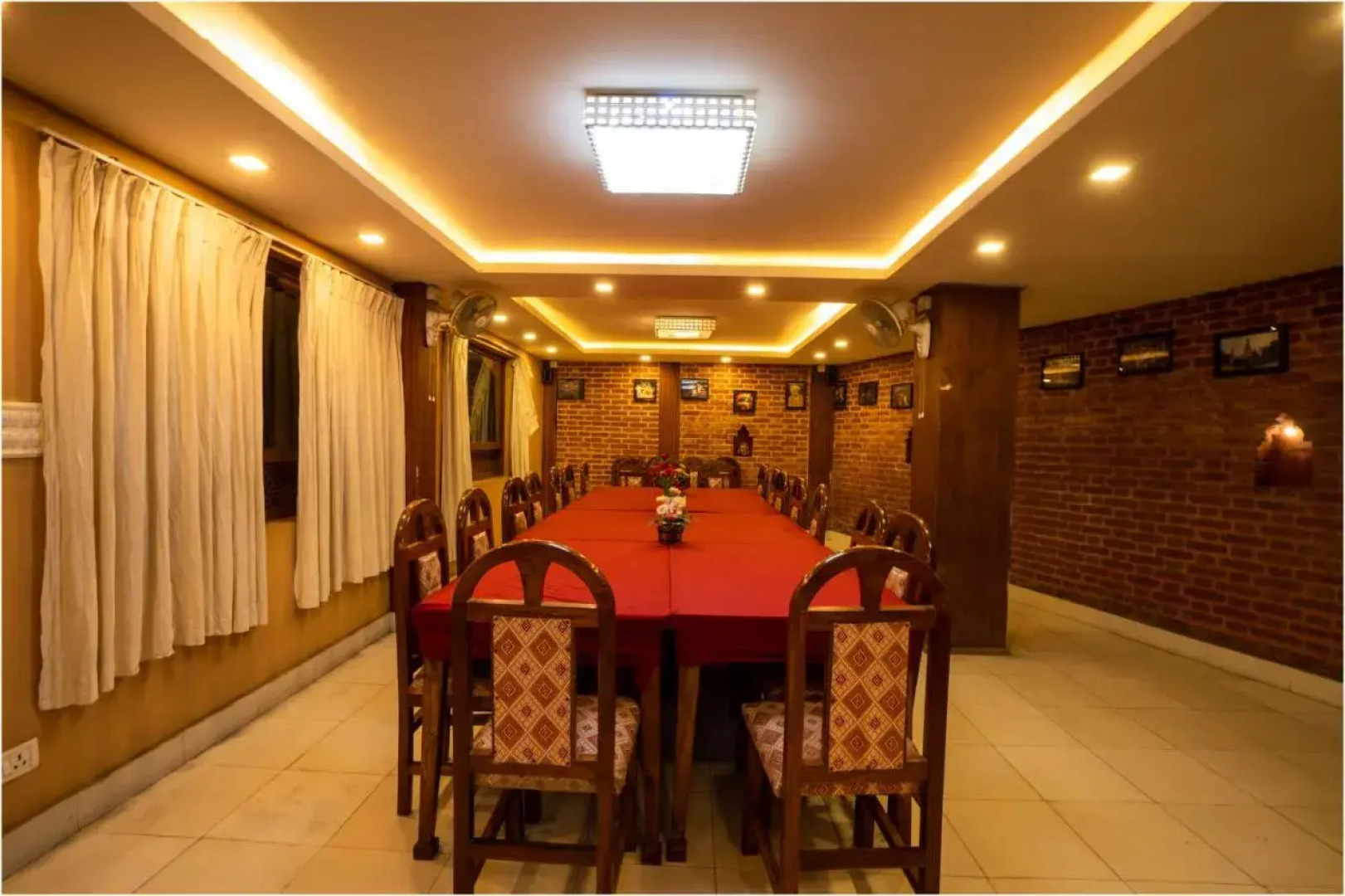 Nag Pukhu Guest House