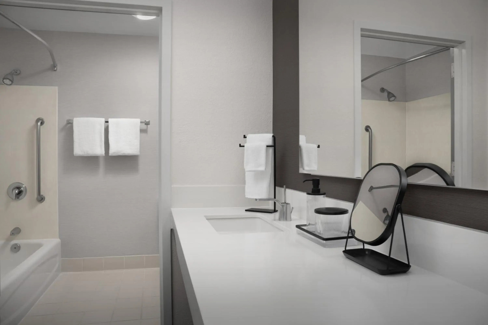 Courtyard by Marriott Dallas Addison/Quorum Drive