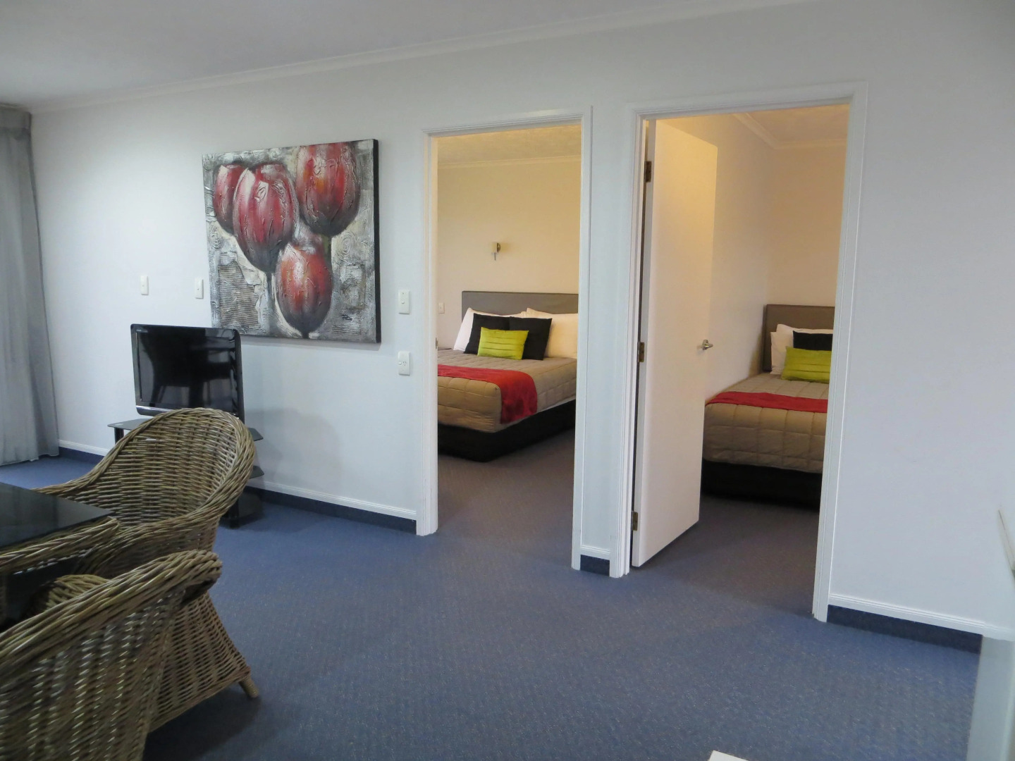Harbour View Motel on Ahuriri Beach in Napier NZ with sea view suites