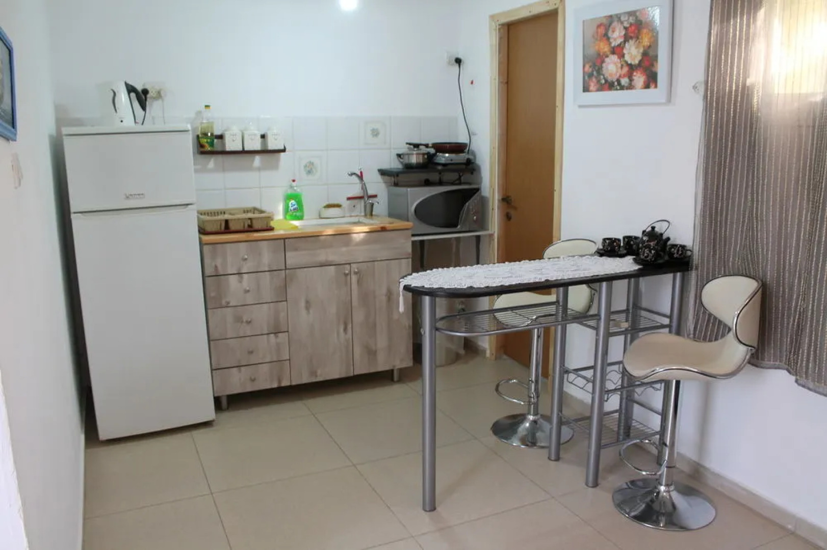 Zimmer Dora Dead Sea