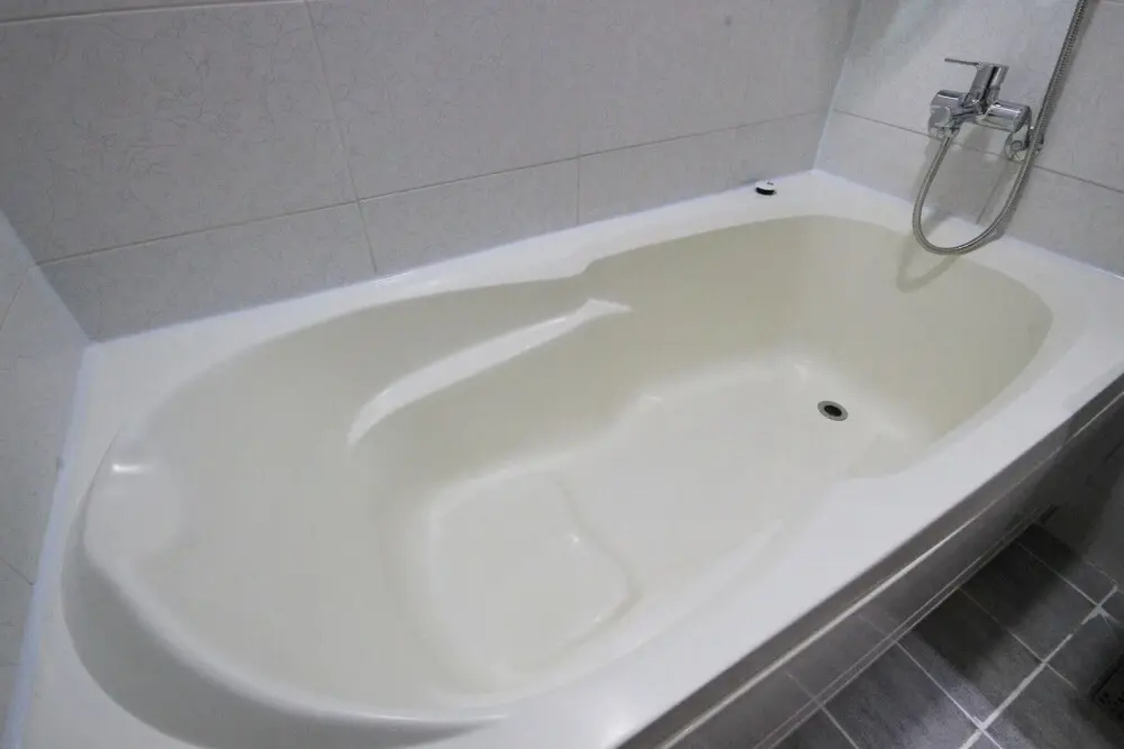 Yeongju Case Business Hotel