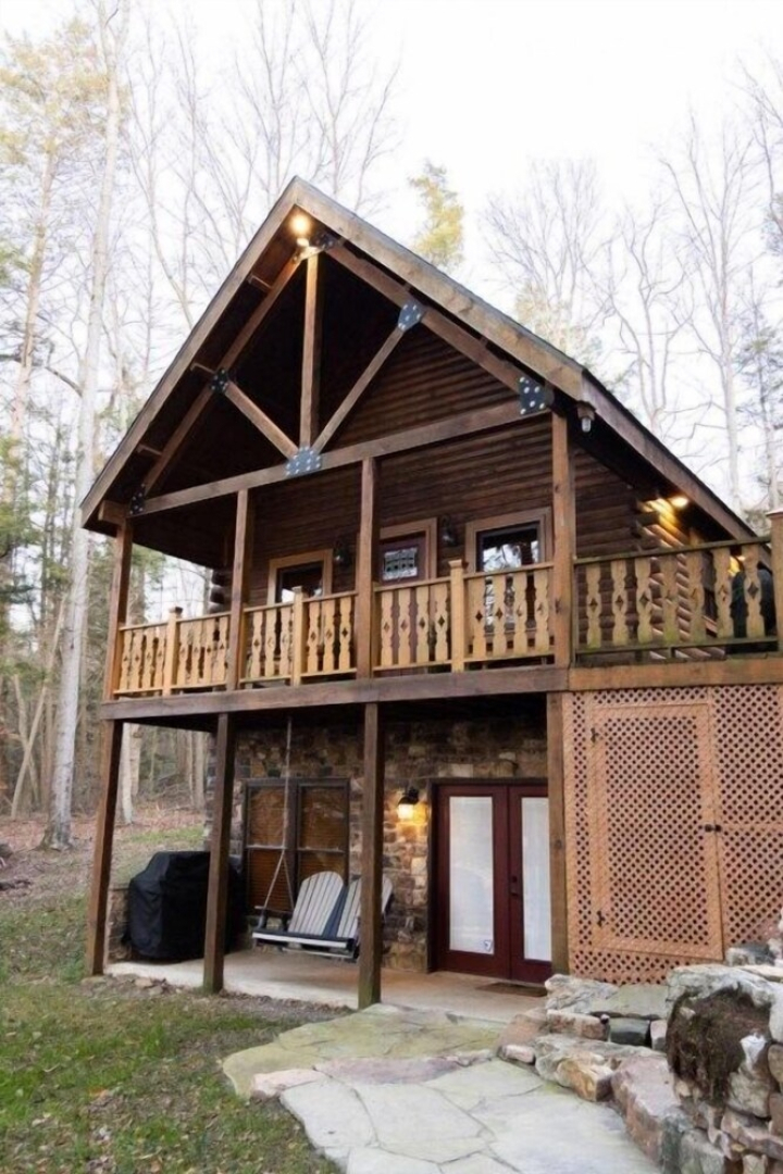 Cabin ON THE River ~ Free Bikes and Kayaks ~ Patio
