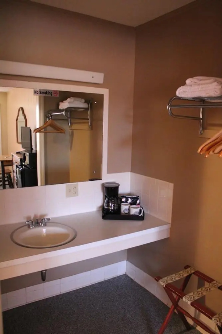 New River Inn and Cabins