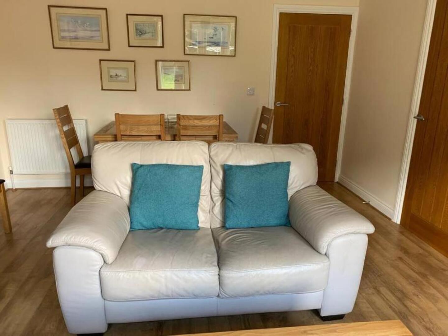 Cheerful 3 Bedroom Home Close To Beach And High St