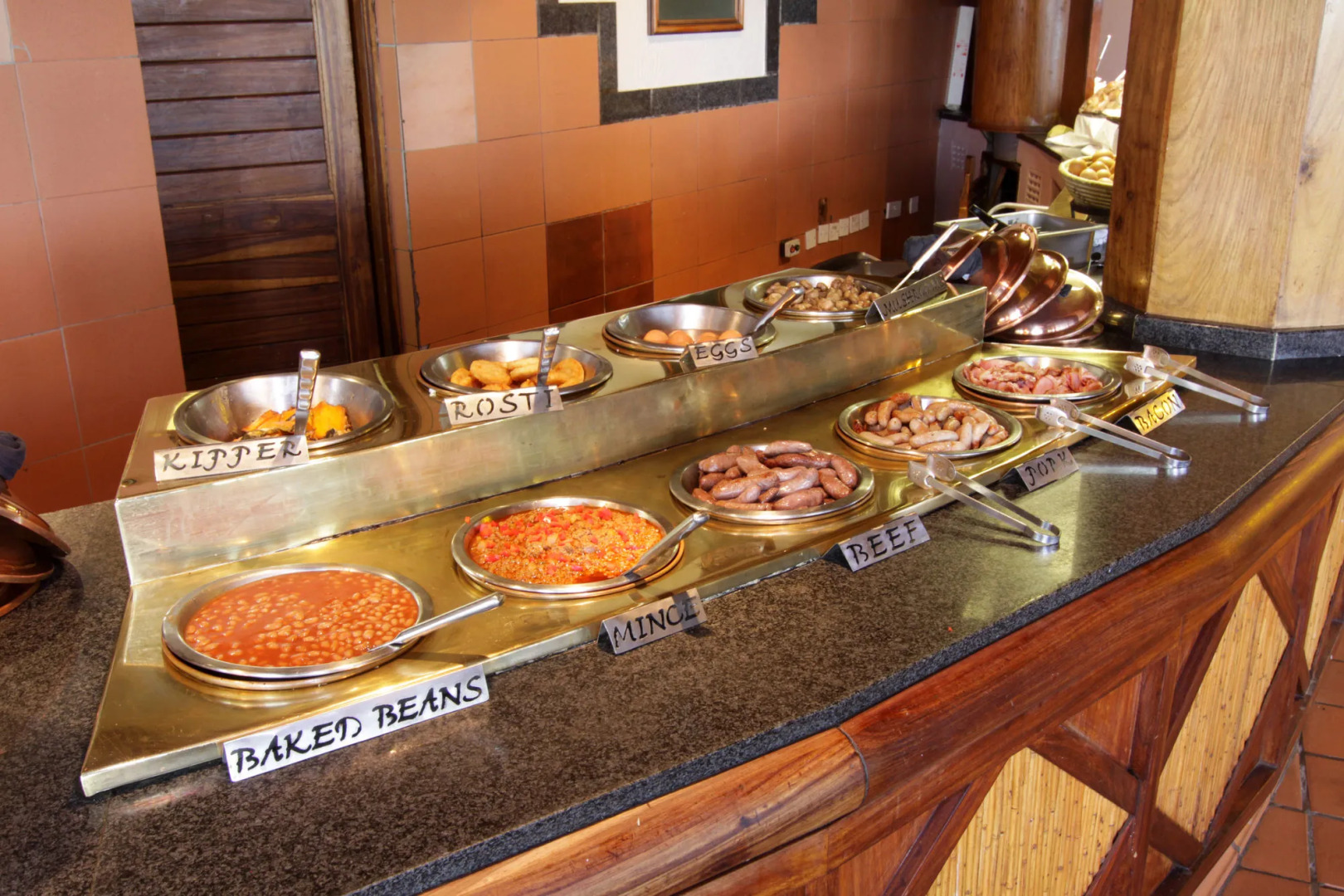 Cresta Mowana Safari Resort & Spa