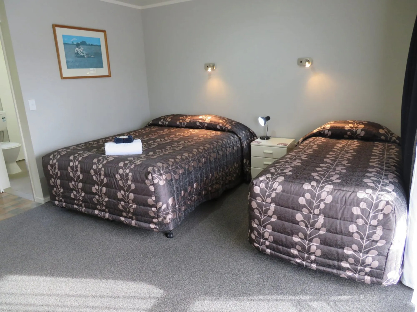 Commodore Court Motel